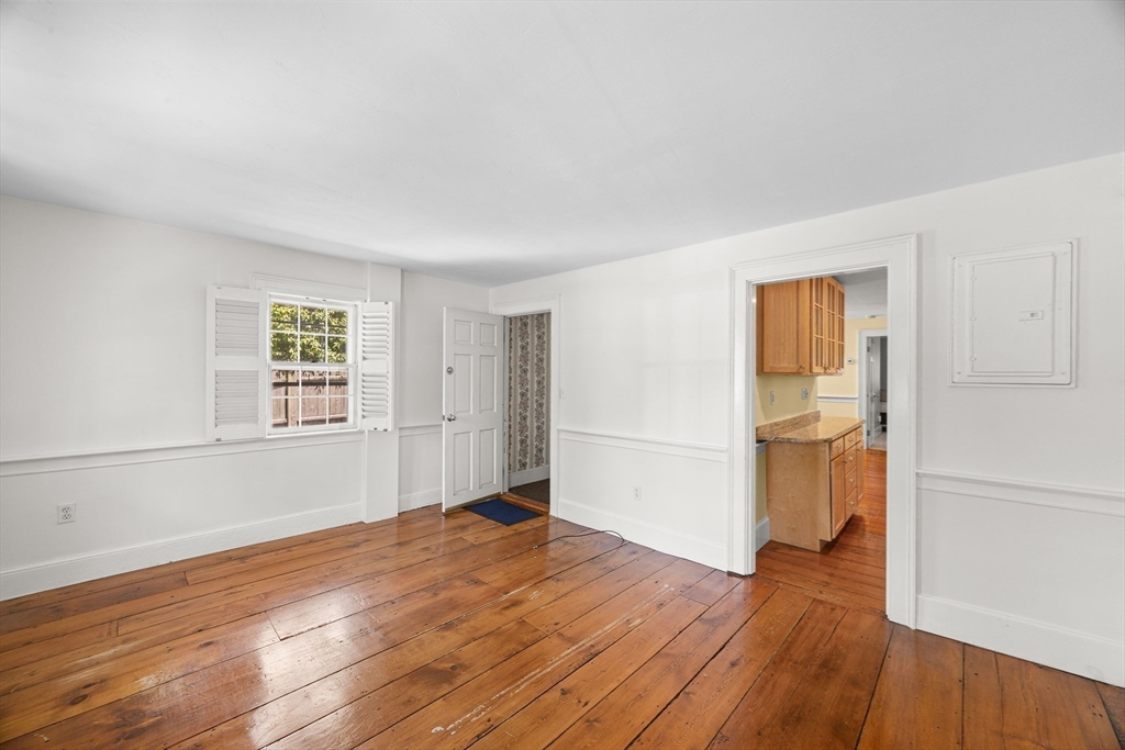 127 Derby St # 1