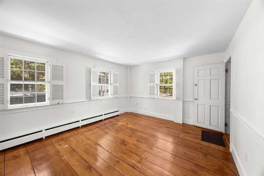 127 Derby St # 1