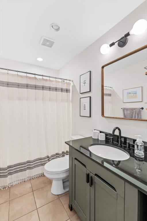 2 Hawthorne Boulevard # 4