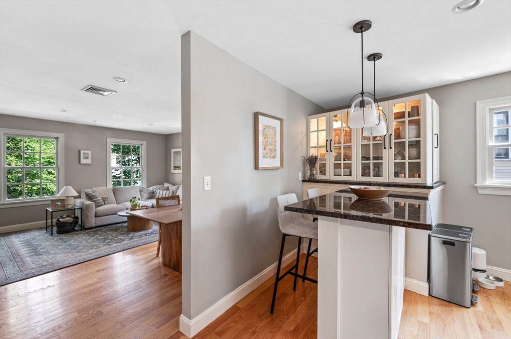 2 Hawthorne Boulevard # 4