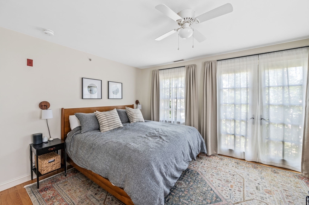 2 Hawthorne Boulevard # 4
