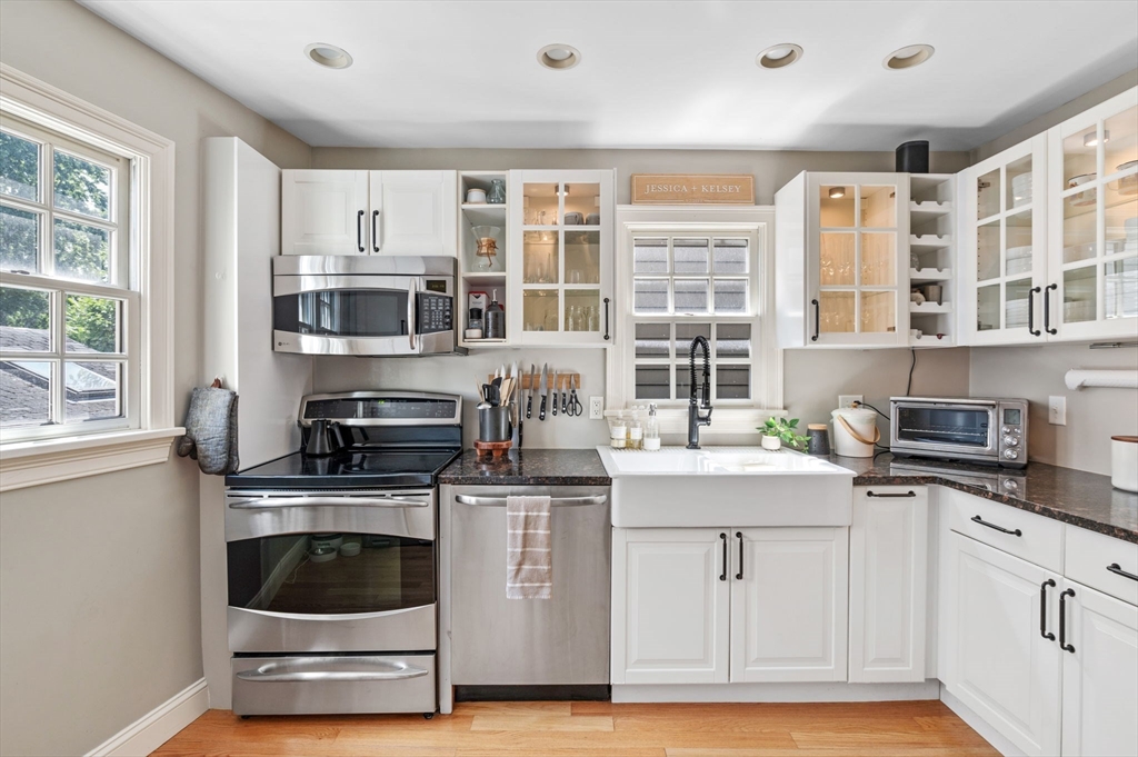 2 Hawthorne Boulevard # 4