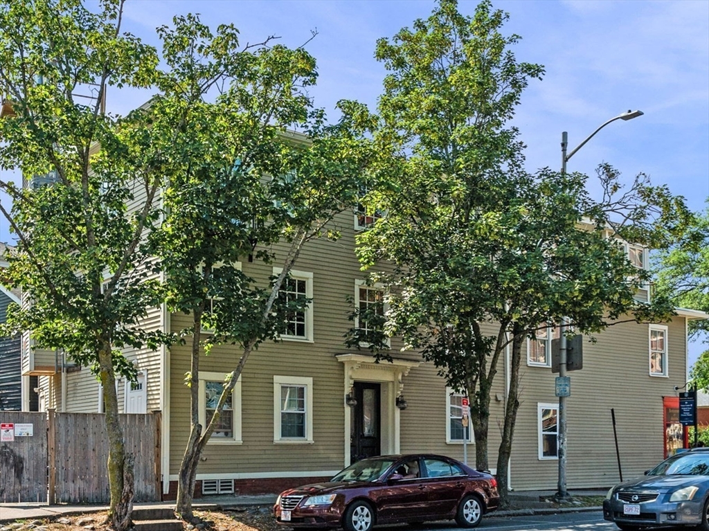 2 Hawthorne Boulevard # 4