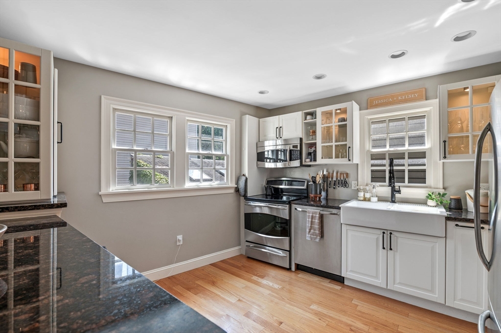2 Hawthorne Boulevard # 4