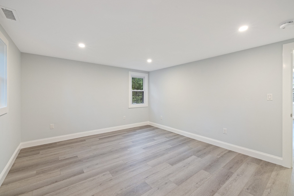 29 Village St # 1