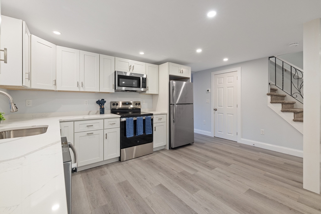 29 Village St # 1