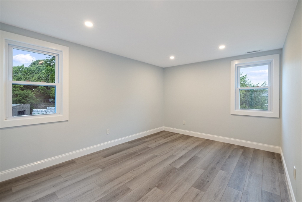 29 Village St # 1