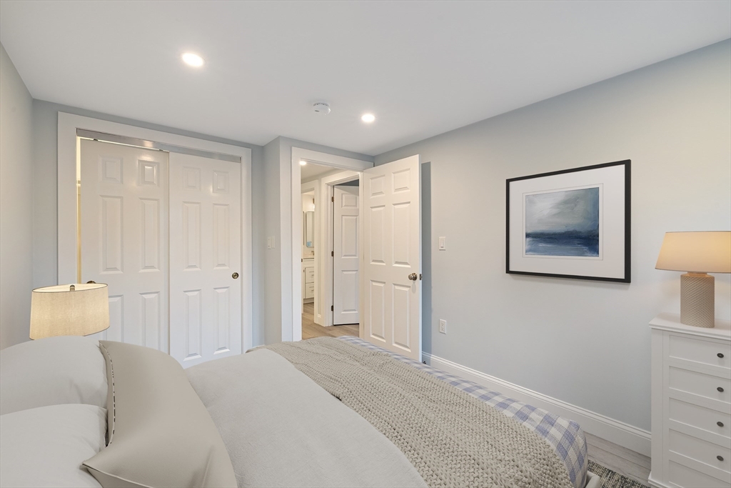 29 Village St # 1