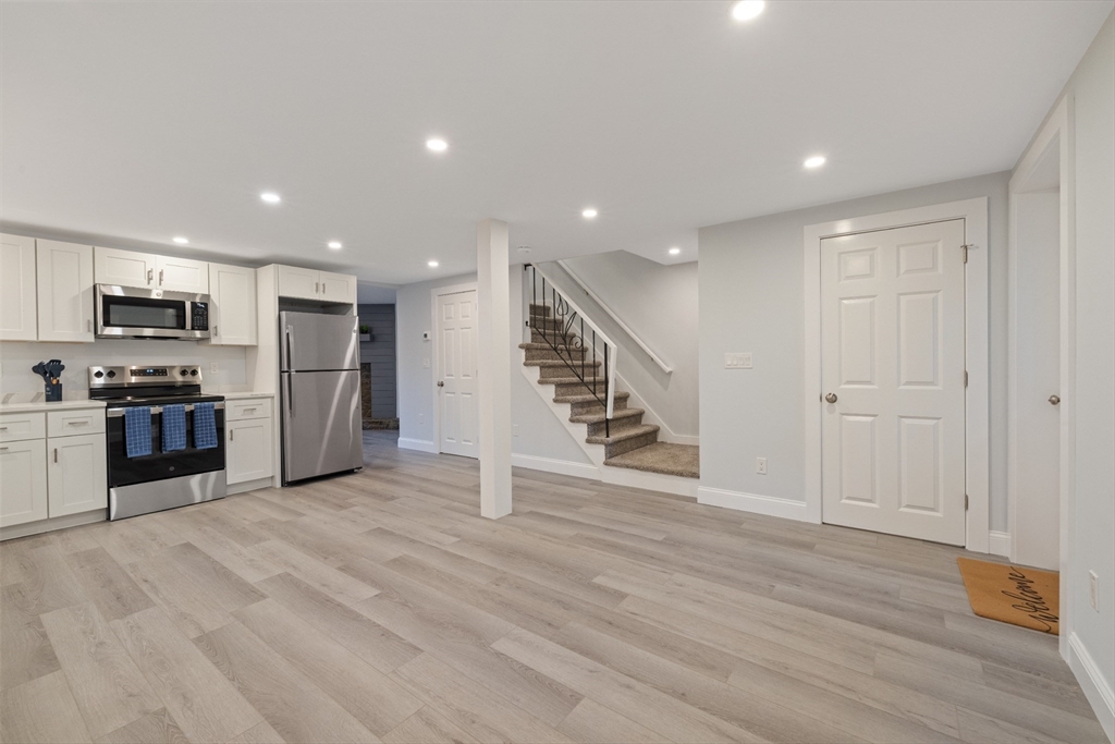 29 Village St # 1