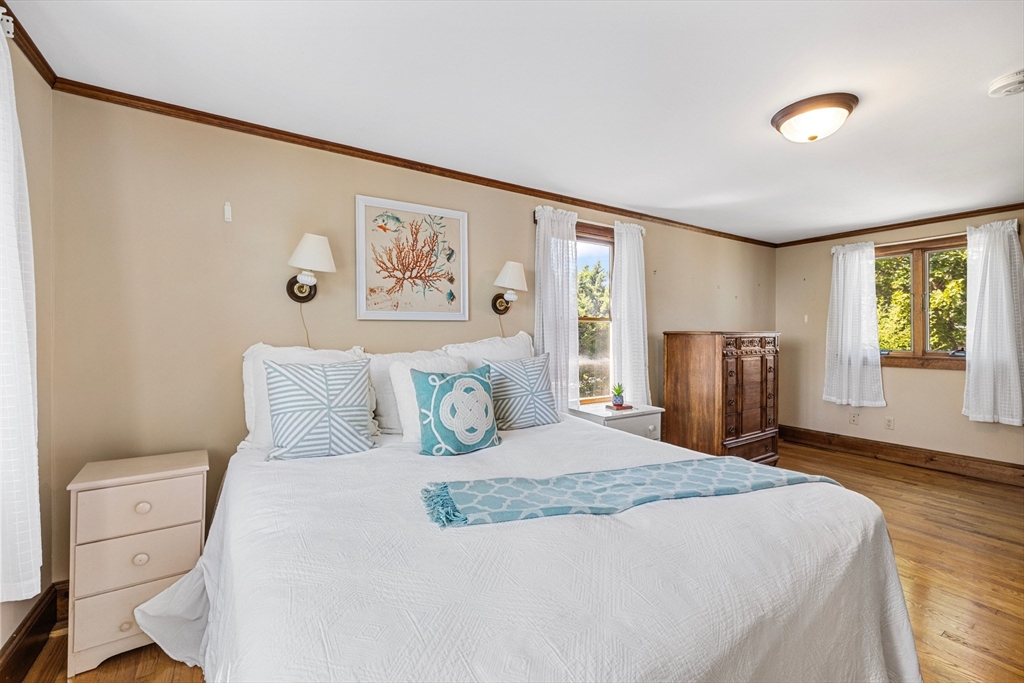6 Redstone Ln