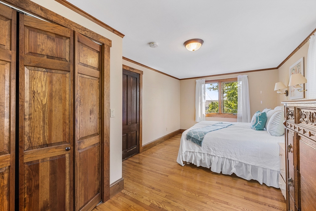 6 Redstone Ln
