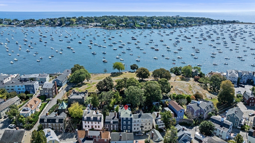 29 Front St # 2, Marblehead Unit: 2