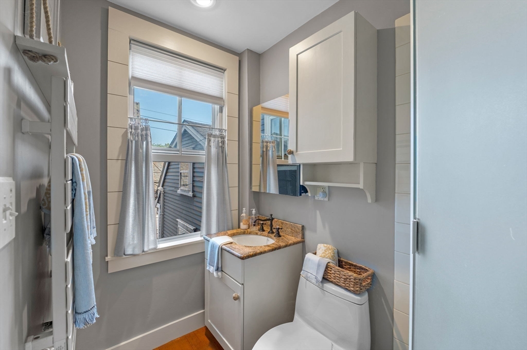 29 Front St # 2, Marblehead Unit: 2