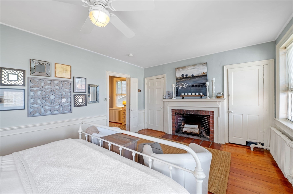 29 Front St # 2, Marblehead Unit: 2