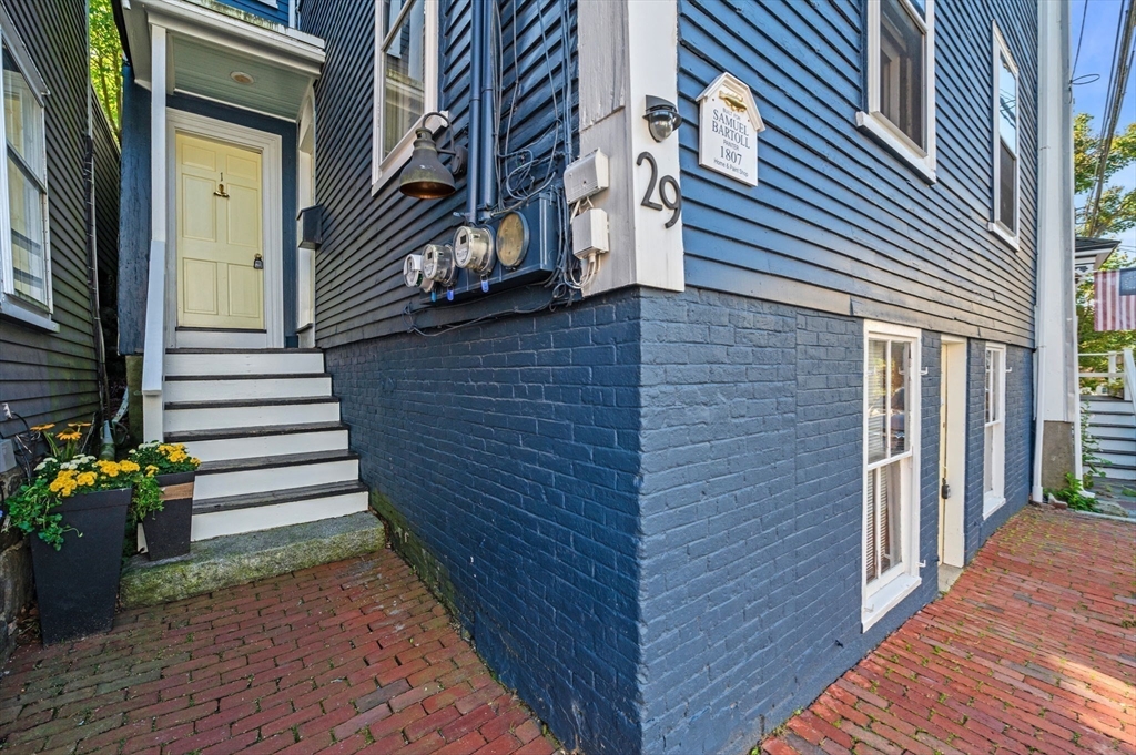 29 Front St # 2, Marblehead Unit: 2