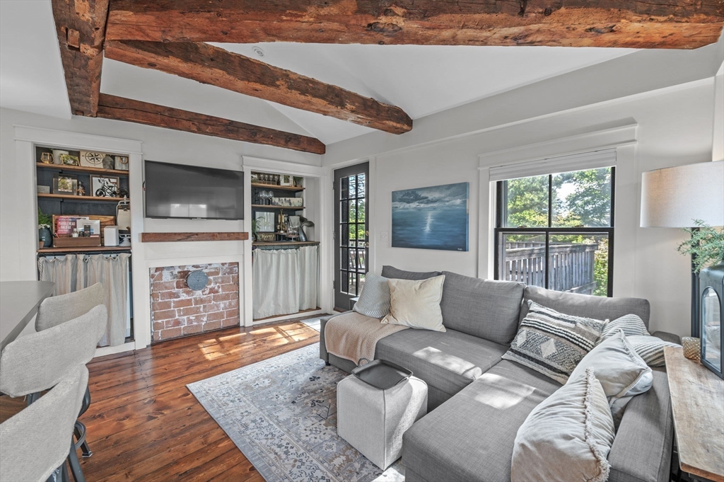 29 Front St # 3, Marblehead Unit: 3