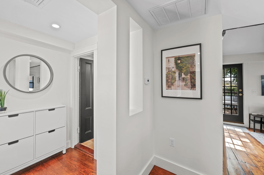 29 Front St # 3, Marblehead Unit: 3