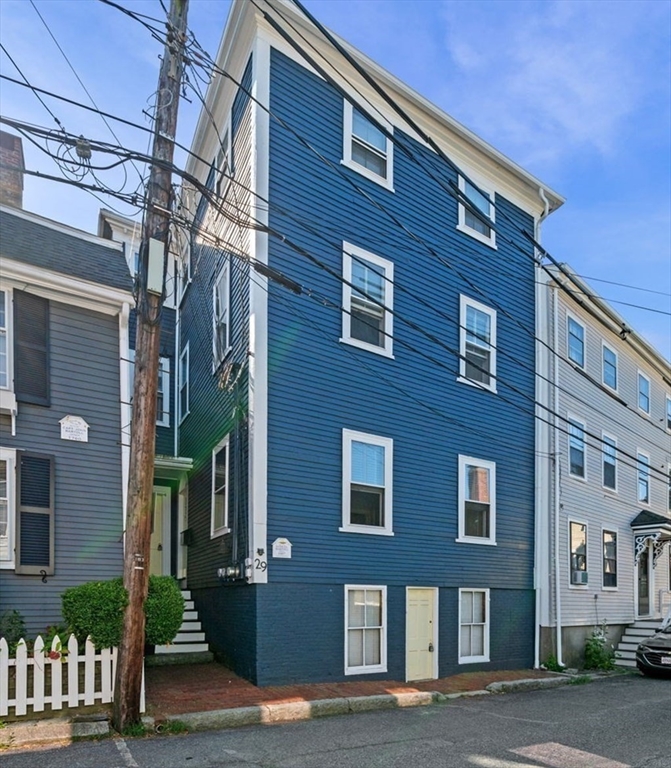 29 Front St # 3, Marblehead Unit: 3