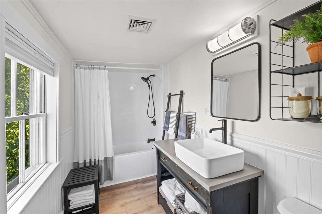 29 Front St # 3, Marblehead Unit: 3