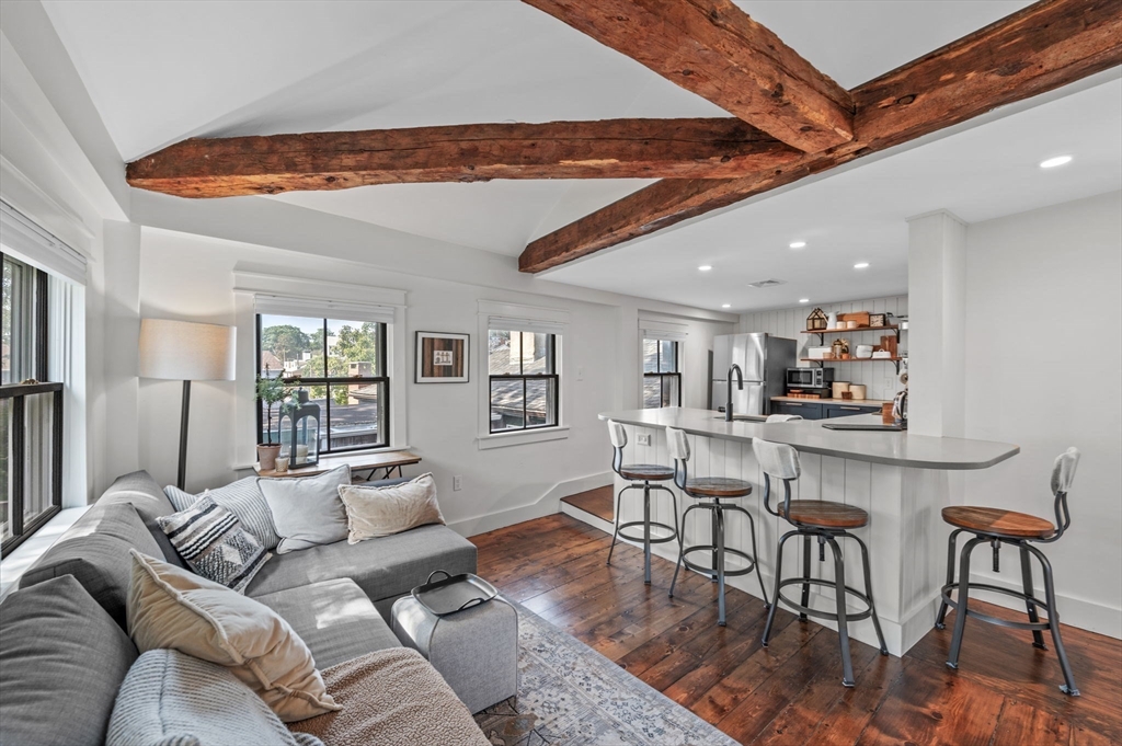 29 Front St # 3, Marblehead Unit: 3