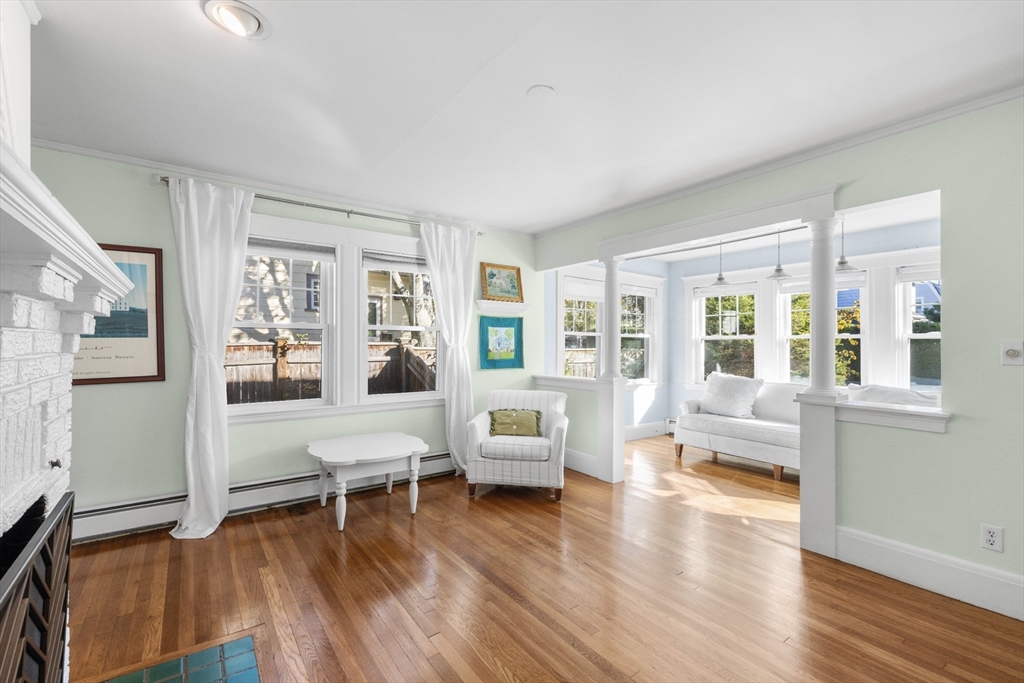 3 Oak St, Marblehead