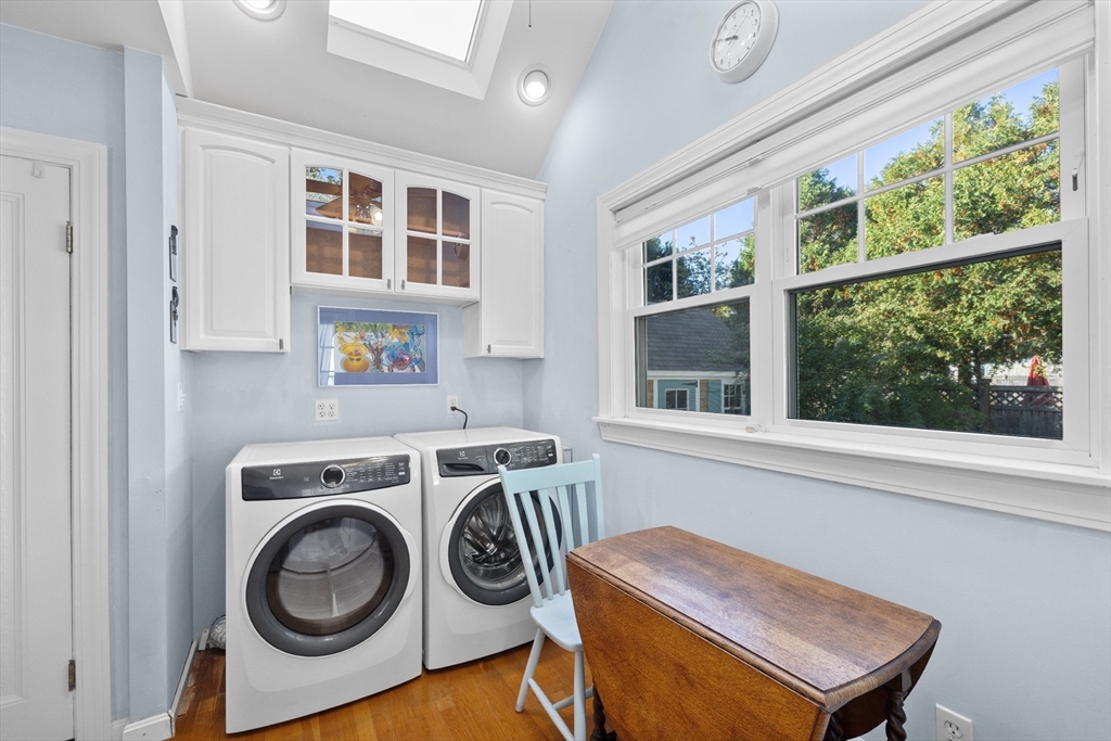 3 Oak St, Marblehead