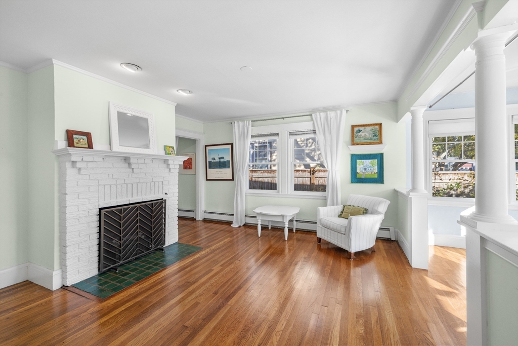 3 Oak St, Marblehead