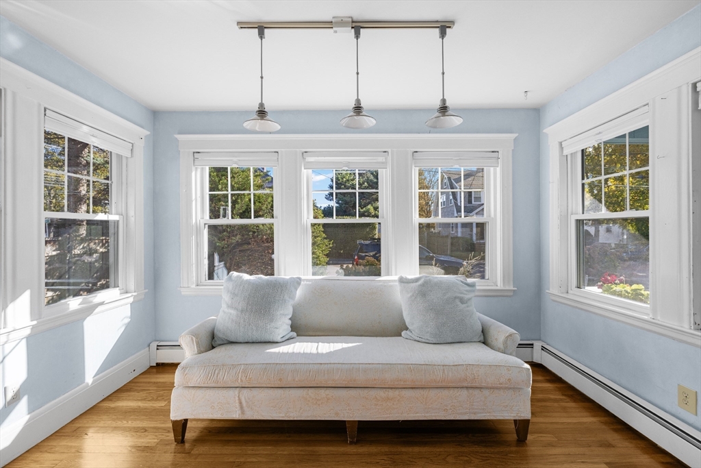 3 Oak St, Marblehead