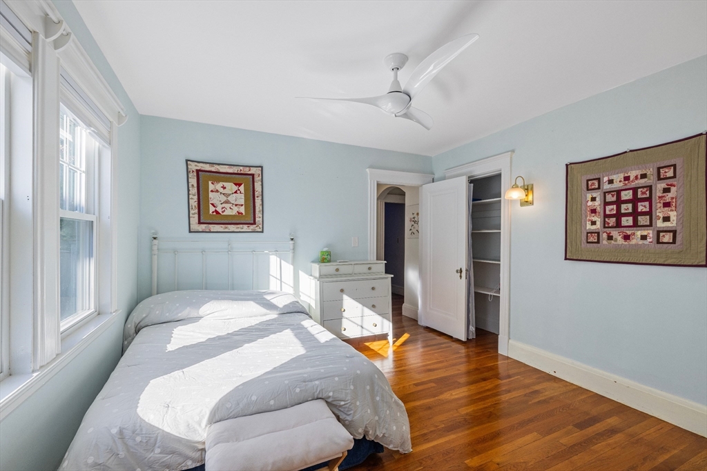 3 Oak St, Marblehead