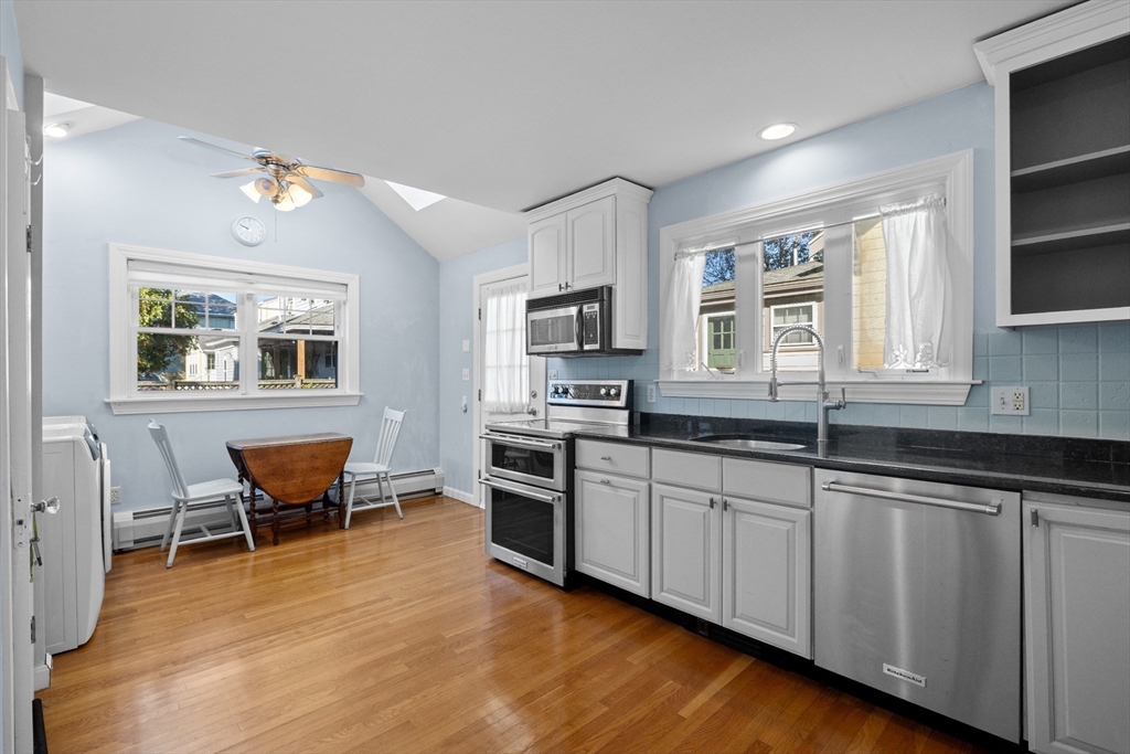 3 Oak St, Marblehead