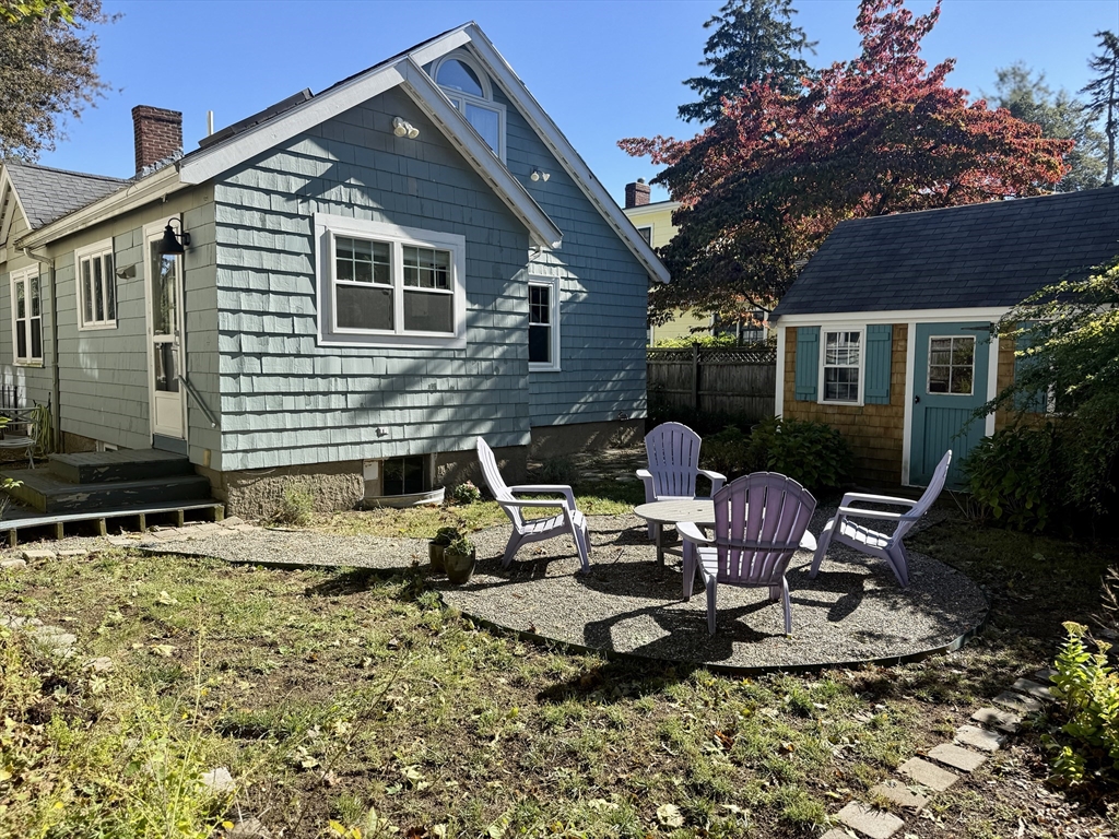 3 Oak St, Marblehead