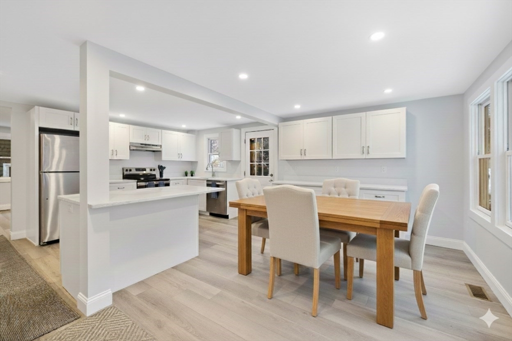 27 Village St # 1