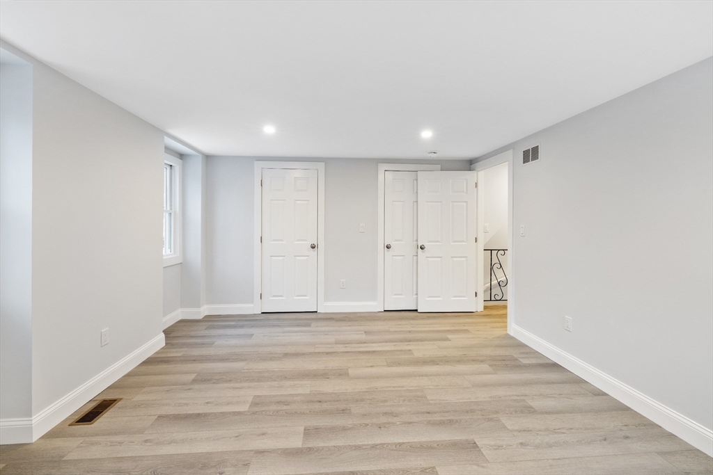 27 Village St # 1