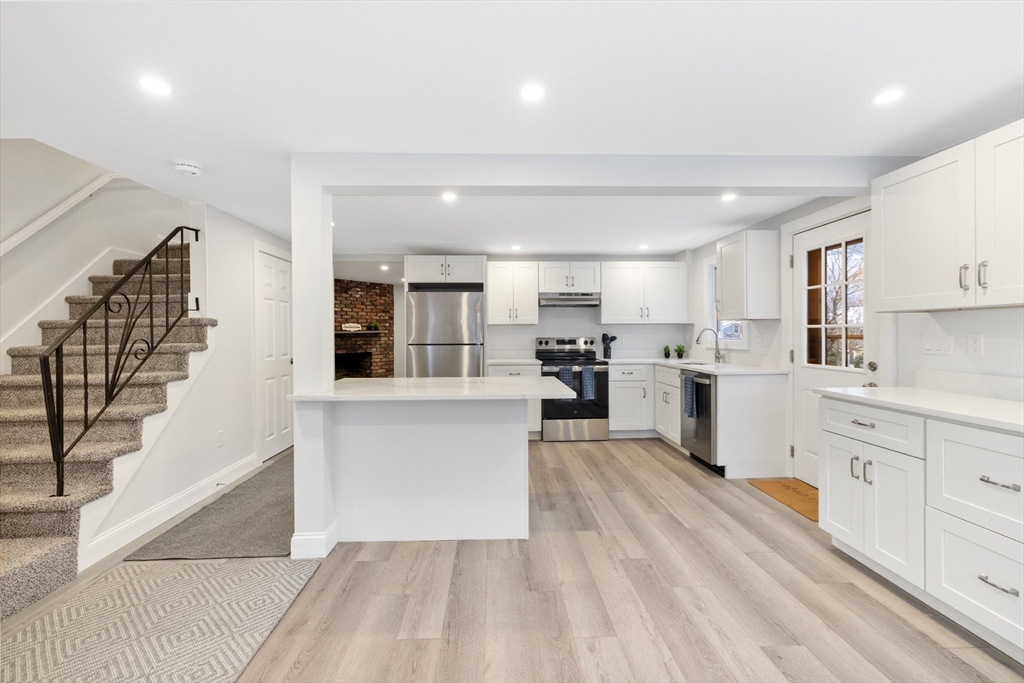 27 Village St # 1