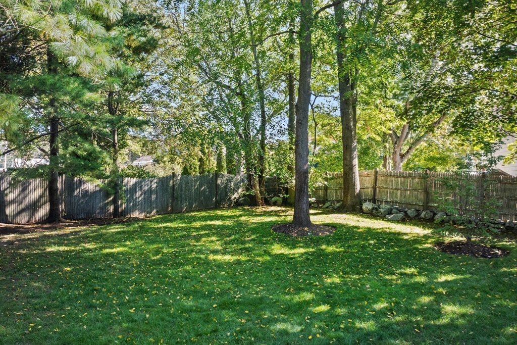 15 Westport Ln