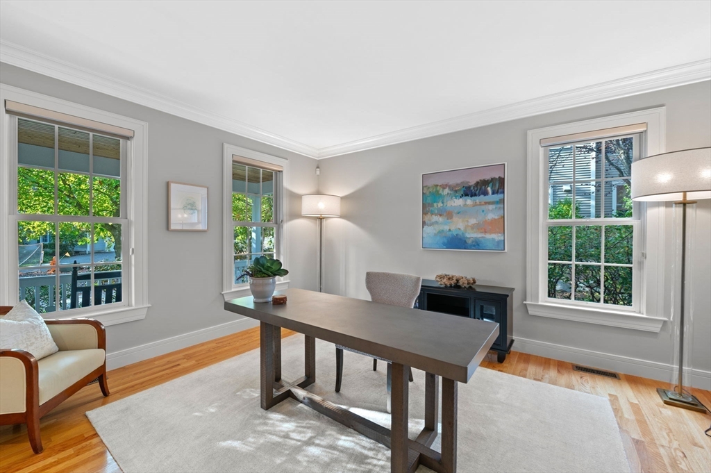 15 Westport Ln