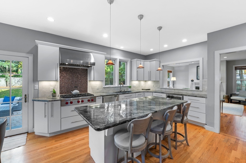 15 Westport Ln