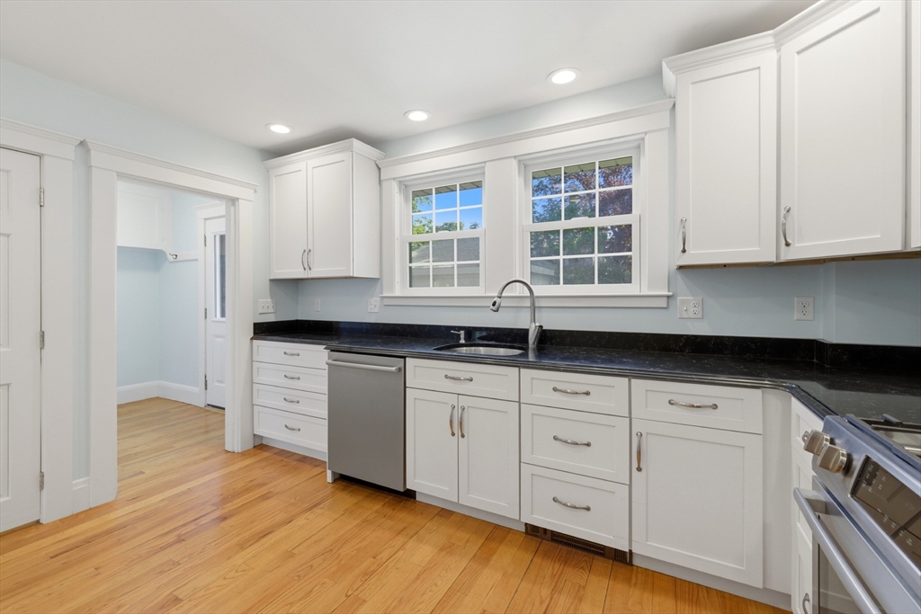 9 Cedar St
