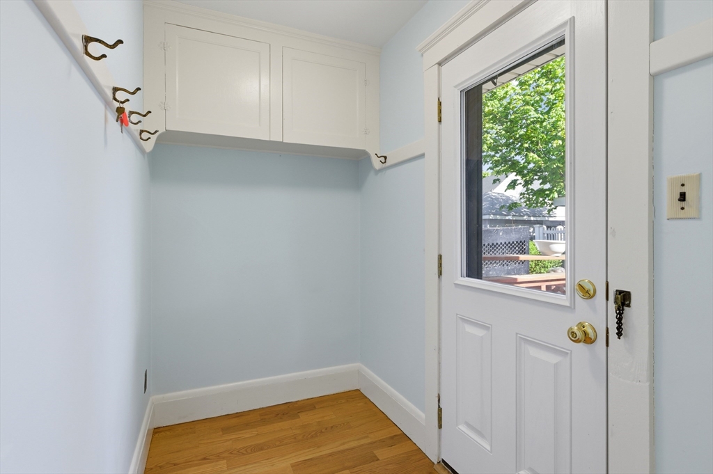 9 Cedar St