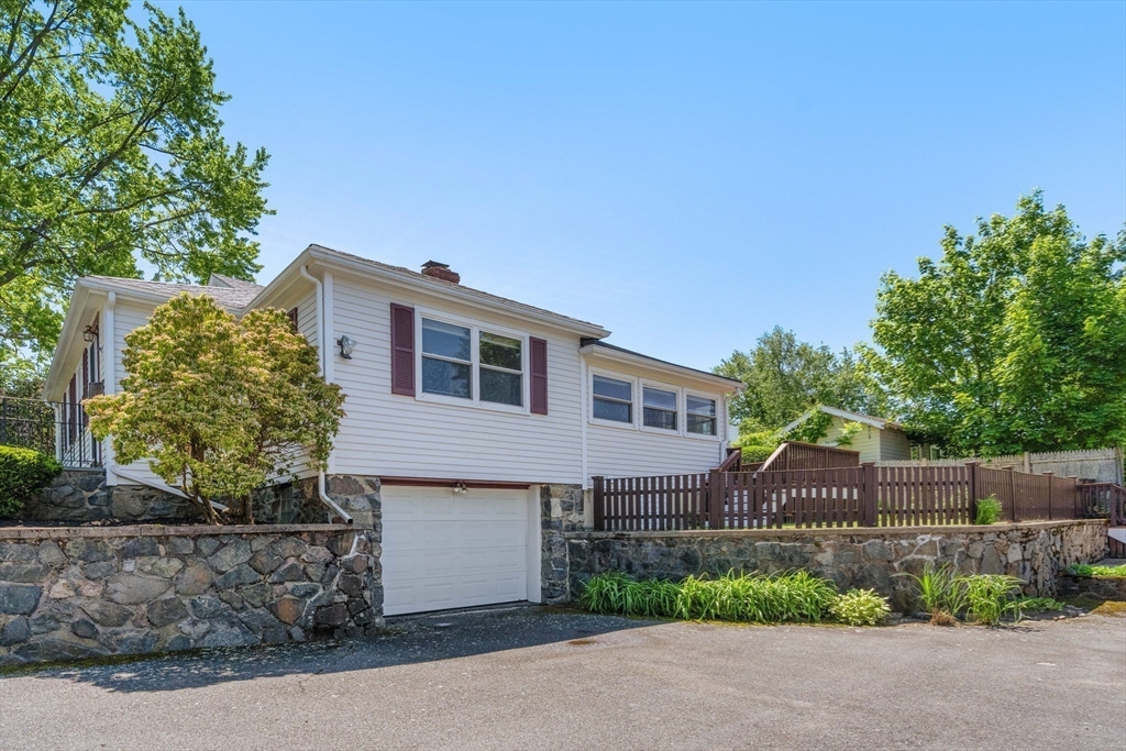 66 Overlook Rd