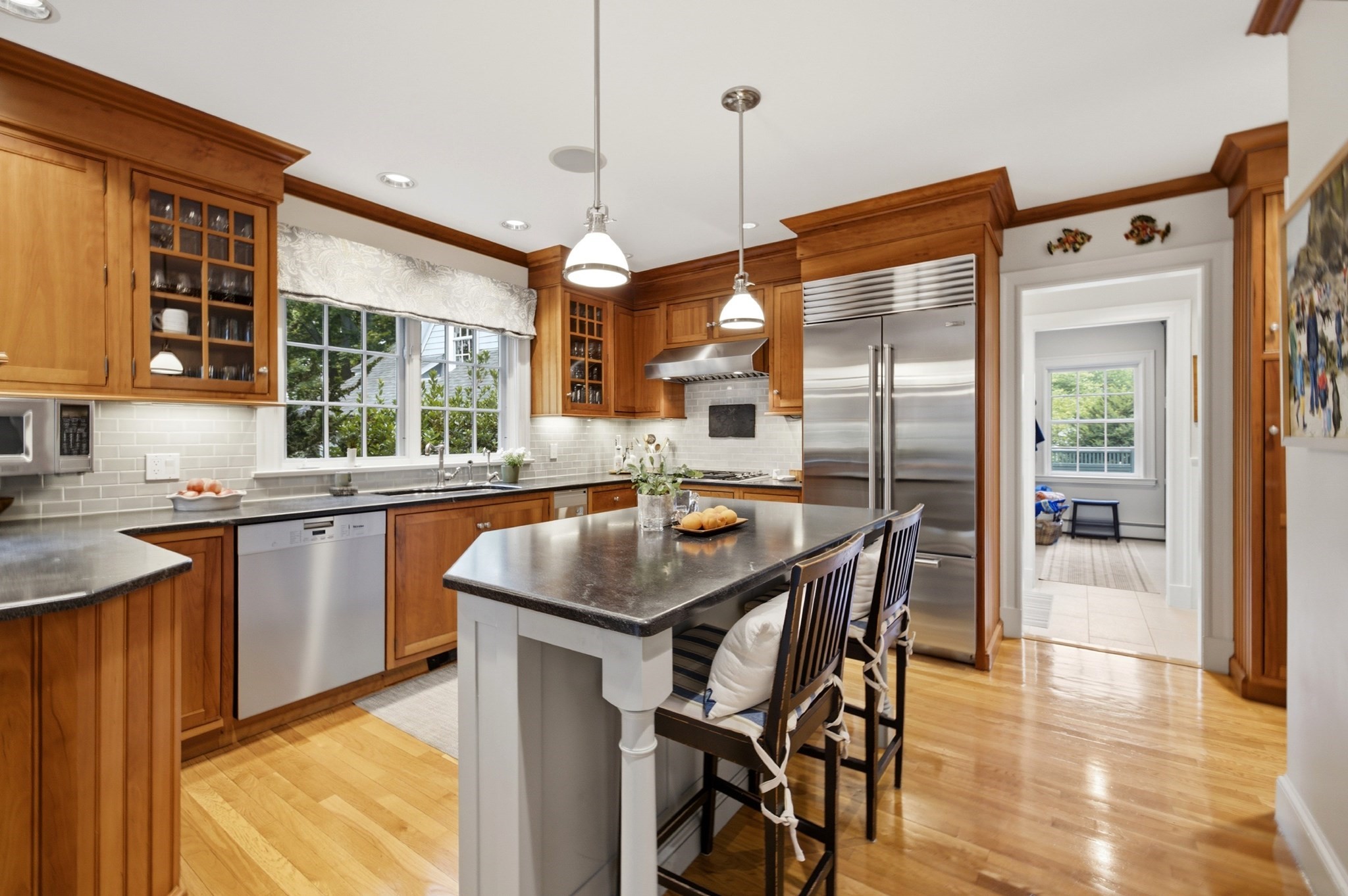 5 Bartlett St