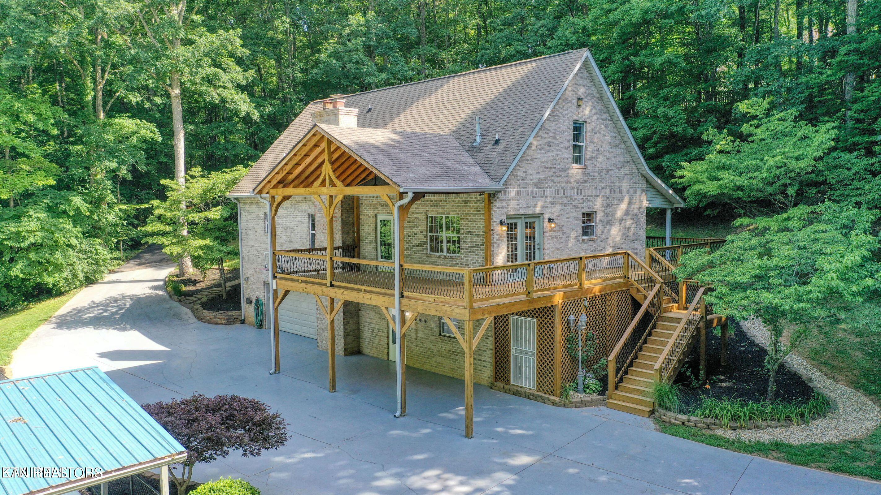 1527 Hall Acres Drive