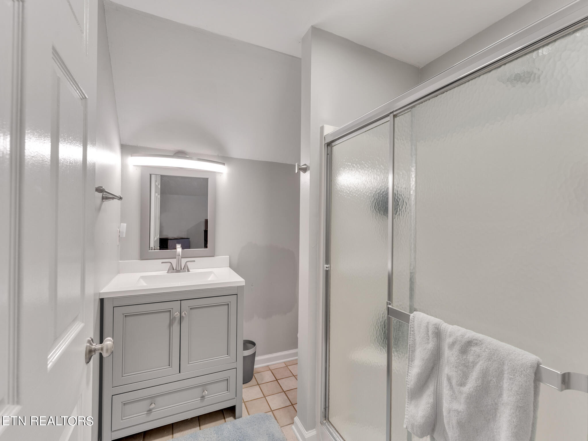 1527 Hall Acres Drive