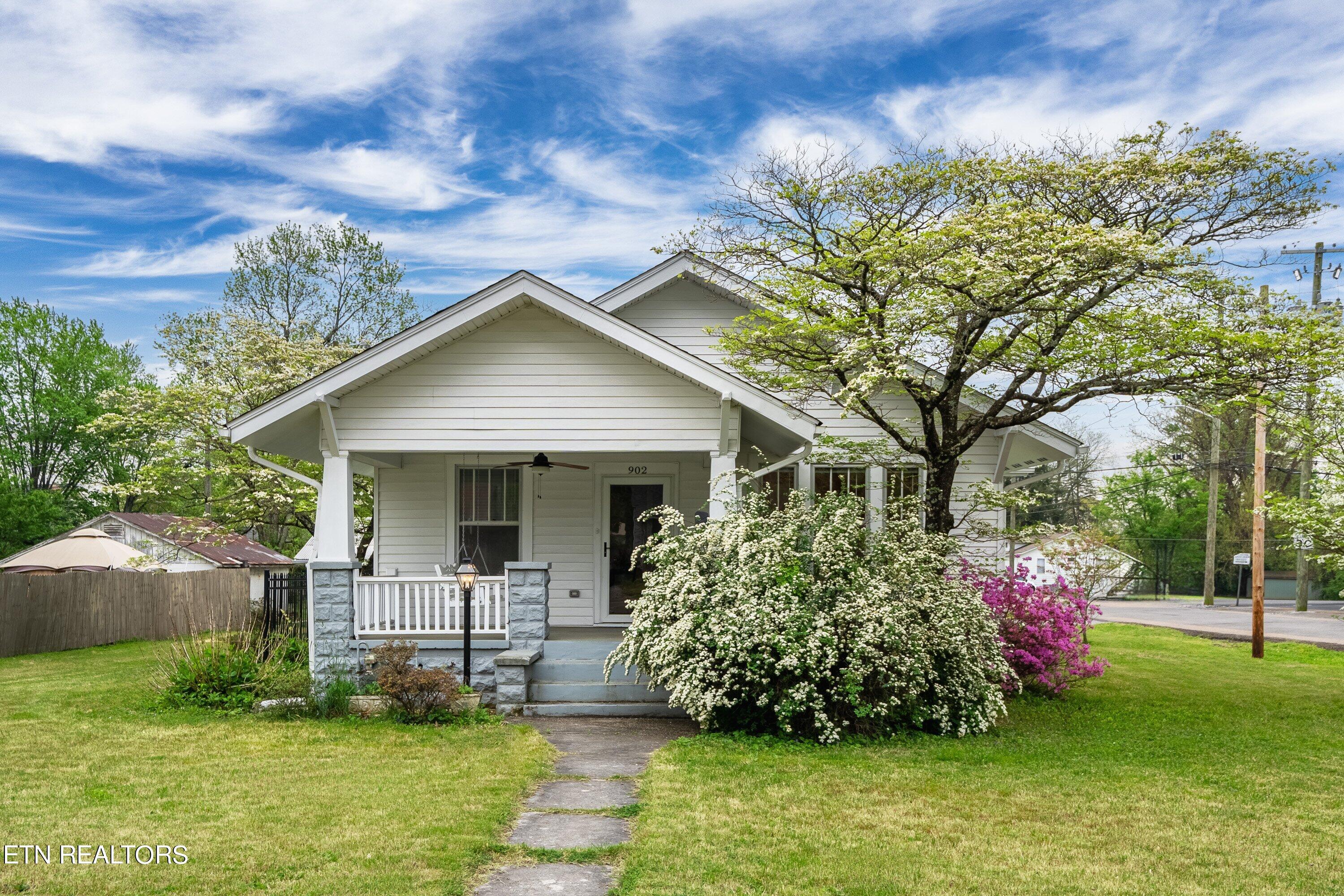 902 Chickamauga Ave