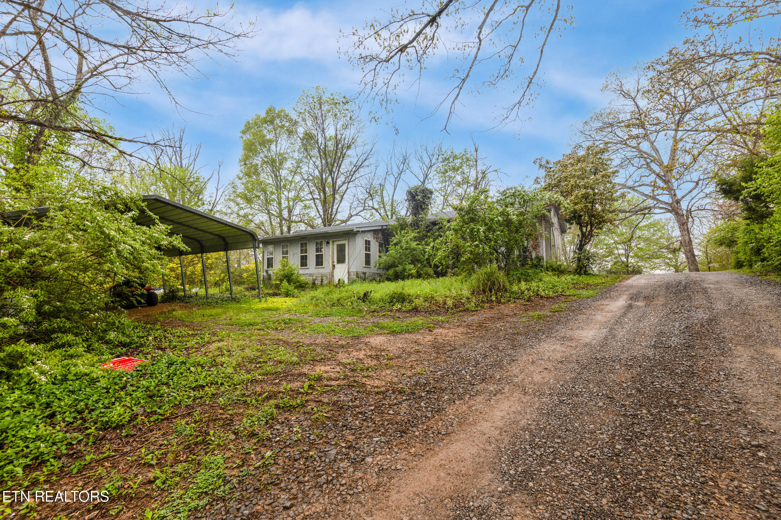 2843/2845 New Blockhouse Rd