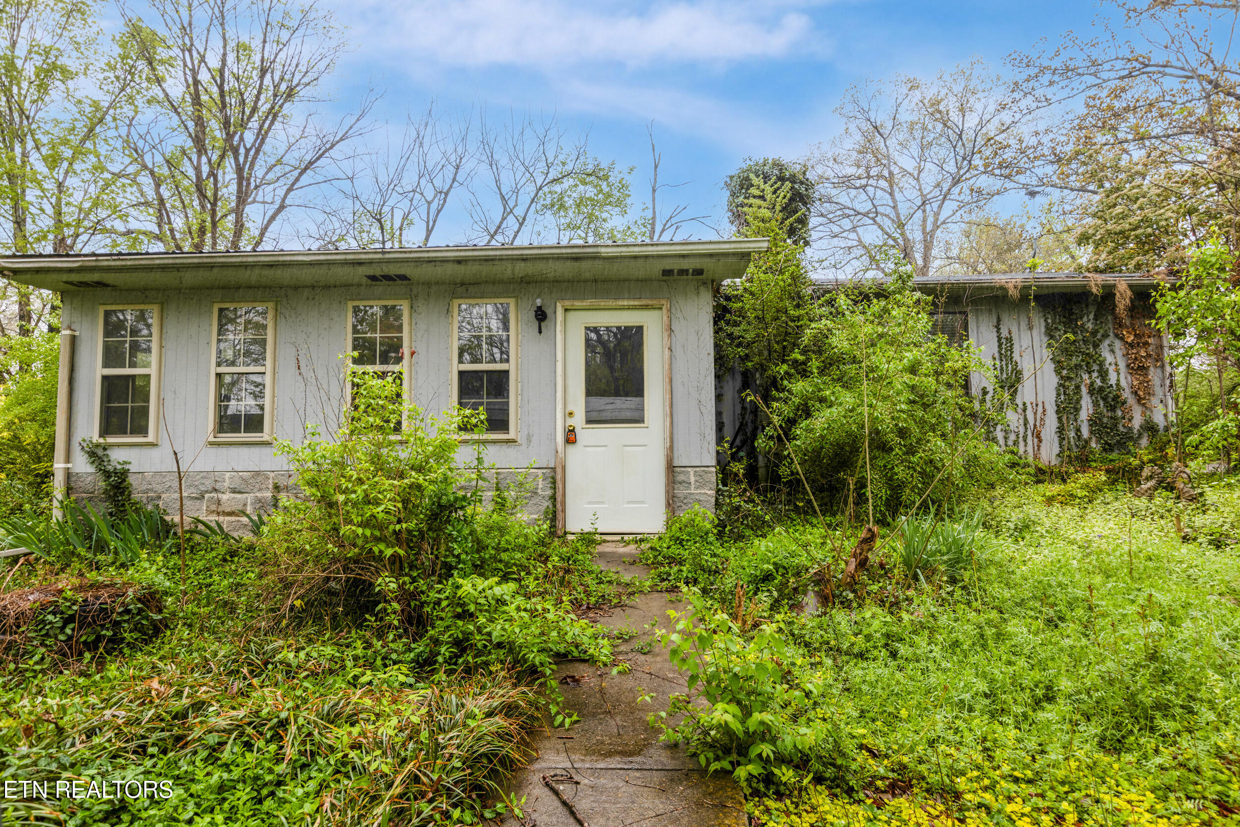 2843/2845 New Blockhouse Rd