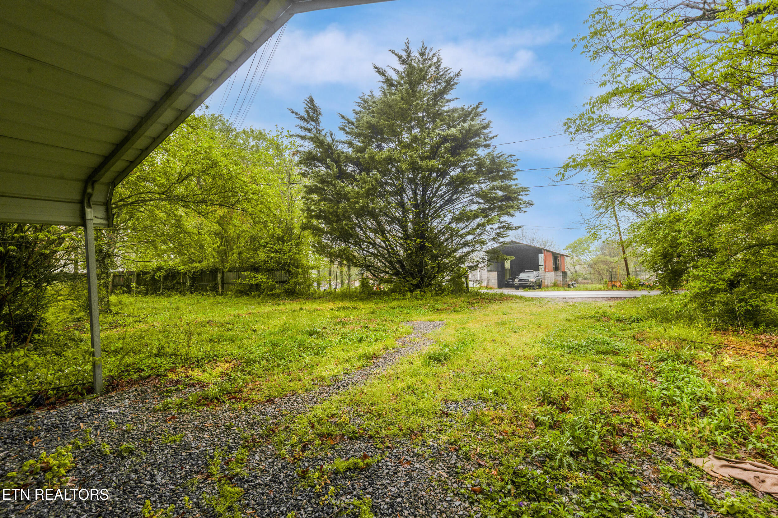 2843/2845 New Blockhouse Rd