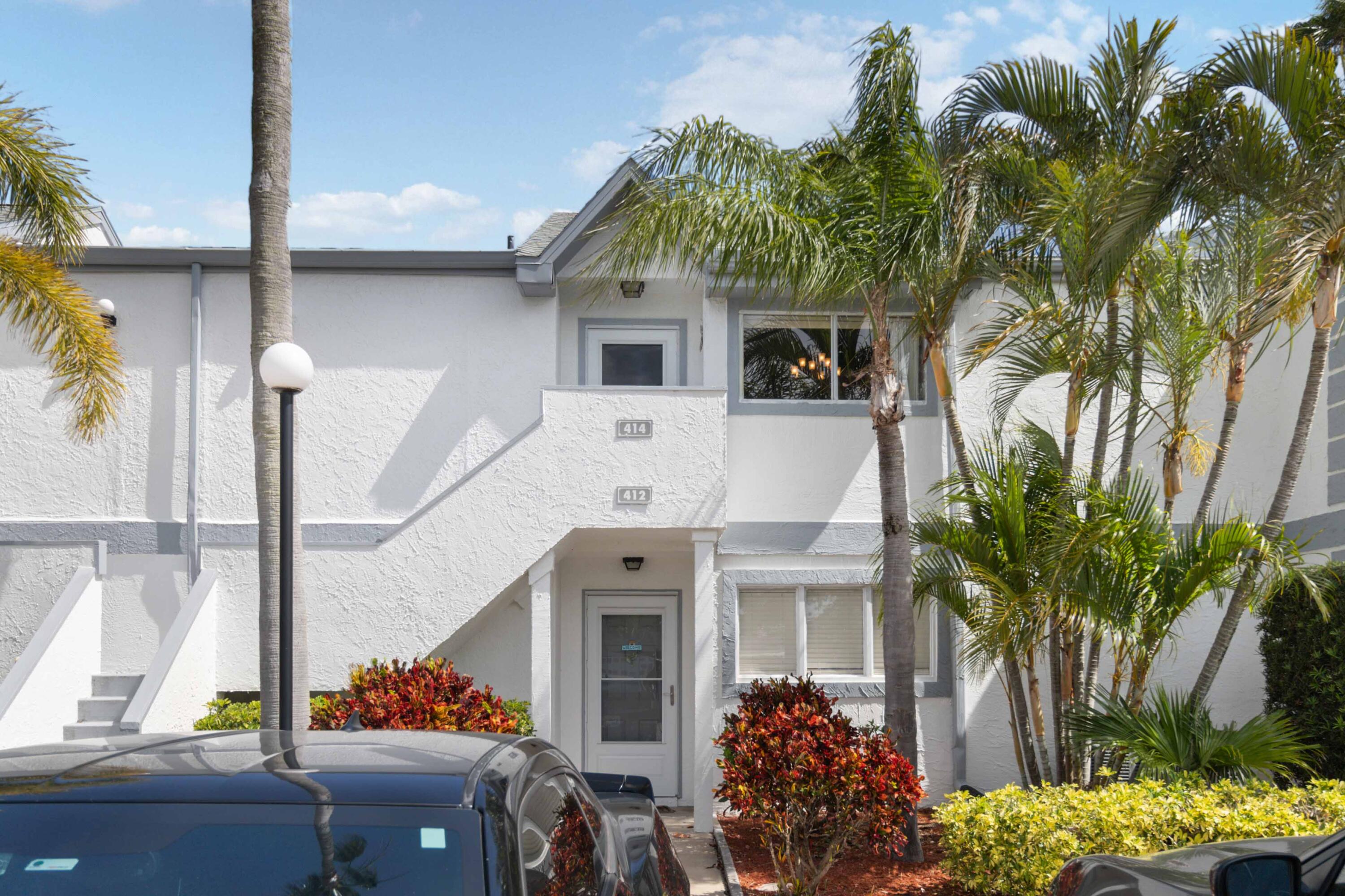 414 Beach Park Lane