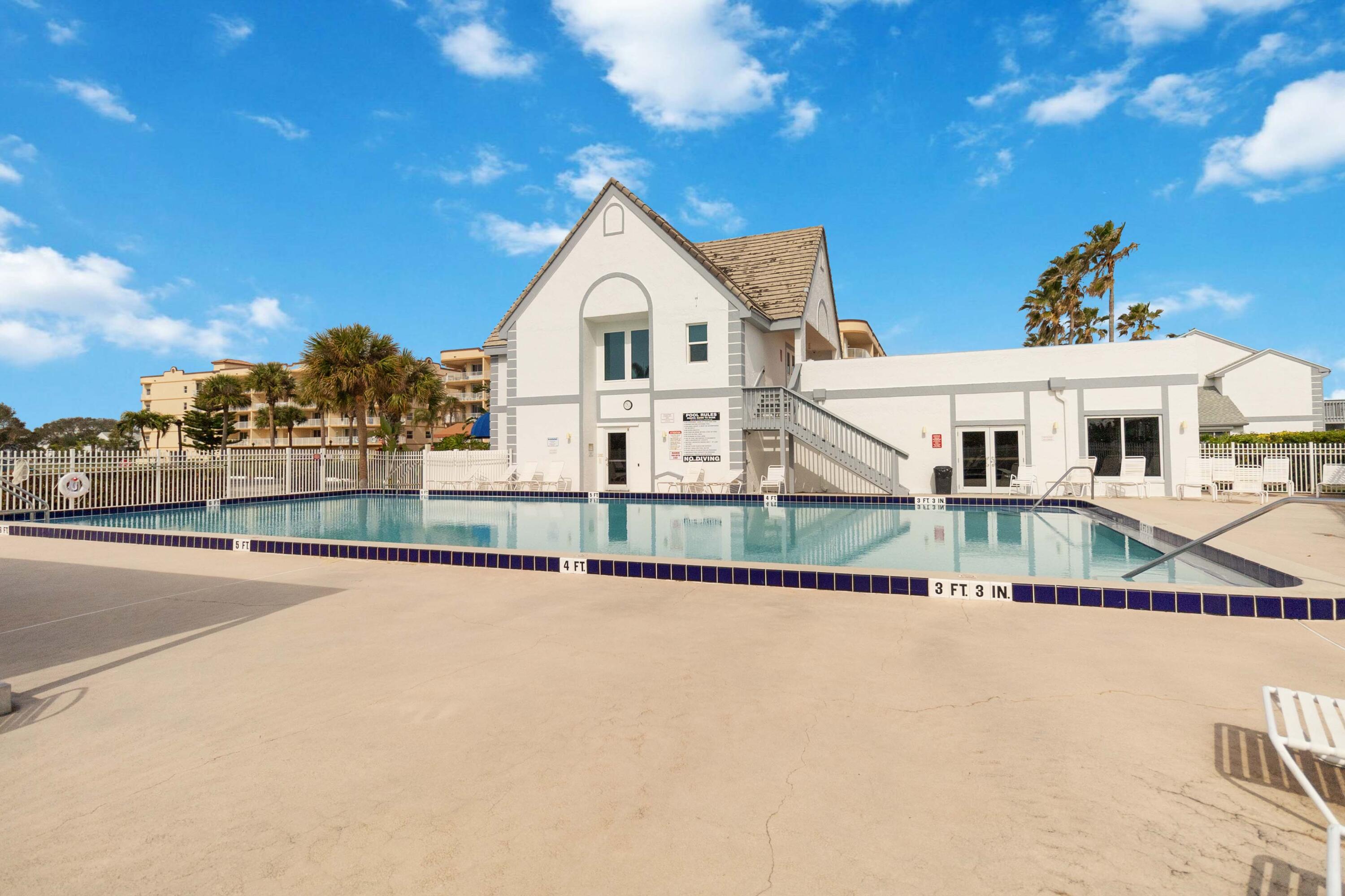 414 Beach Park Lane