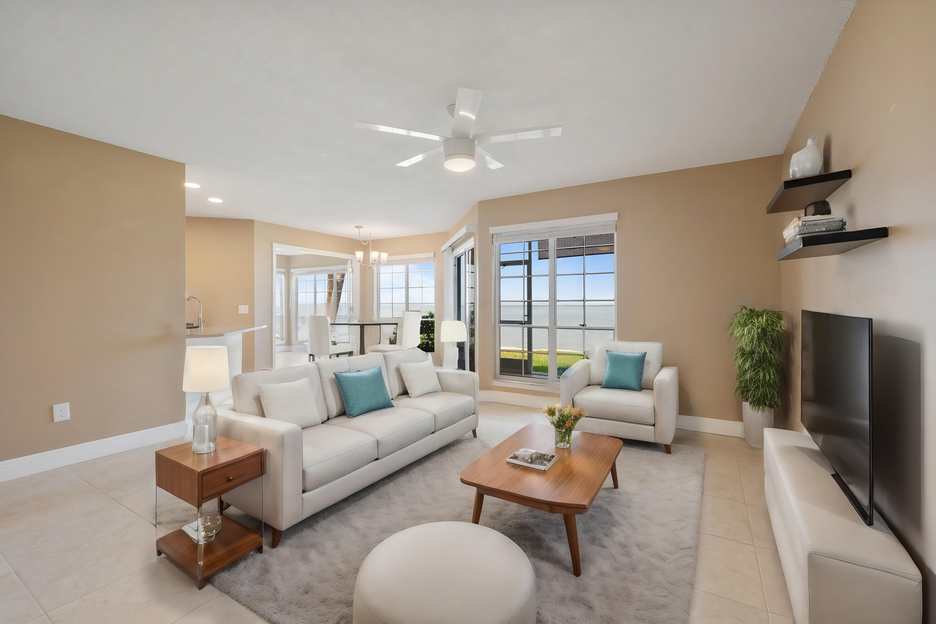 7160 N Highway 1, 101